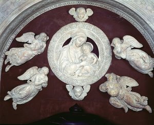 Grab von Filippo Strozzi in der Strozzi-Kapelle (Detail der Jungfrau und Kind mit Engeln)